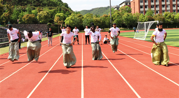 Sack race 2_副本.jpg
